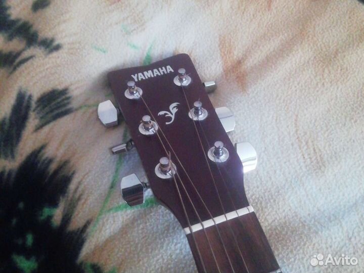 Гитара-электроакустическая