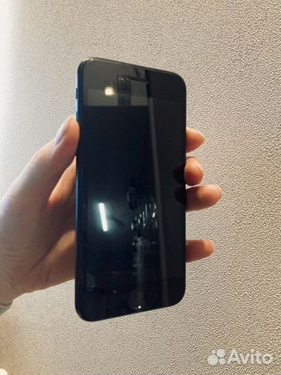 iPhone SE (2020), 64 ГБ