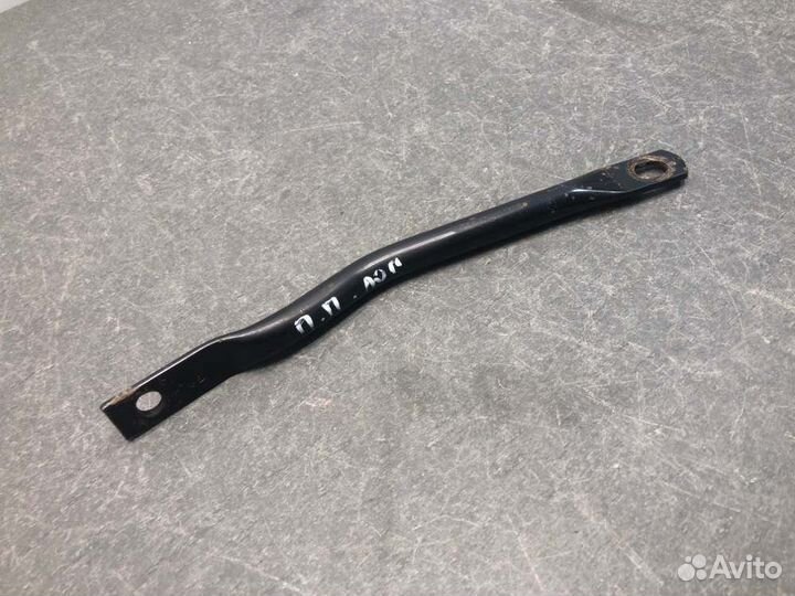 Планка подрамника передняя правая Renault Logan