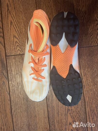 Футбольные бутсы