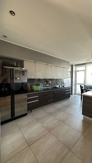 3-к. квартира, 102 м², 4/9 эт.