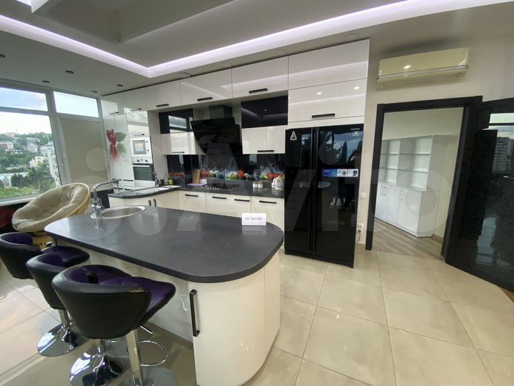 2-к. квартира, 120 м², 5/6 эт.