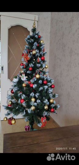 Елка искусственная