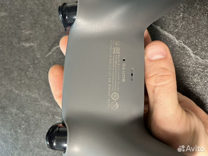 Геймпад Dualshock 4 в стиле ps5