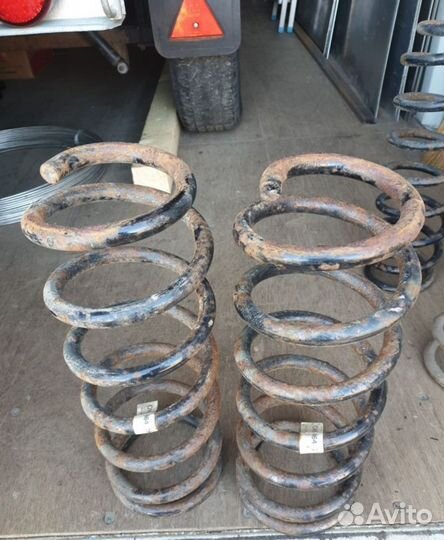 Пружины для Toyota Land Cruiser 105/80 OME 864