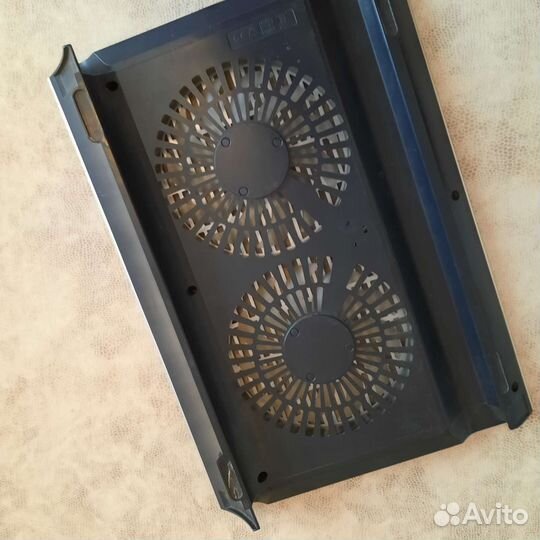 Подставка для охлаждения ноутбука