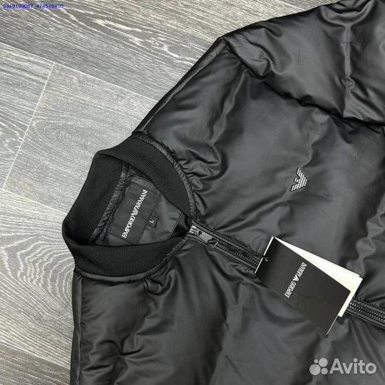 Мужской бомбер от Armani: стиль и комфорт