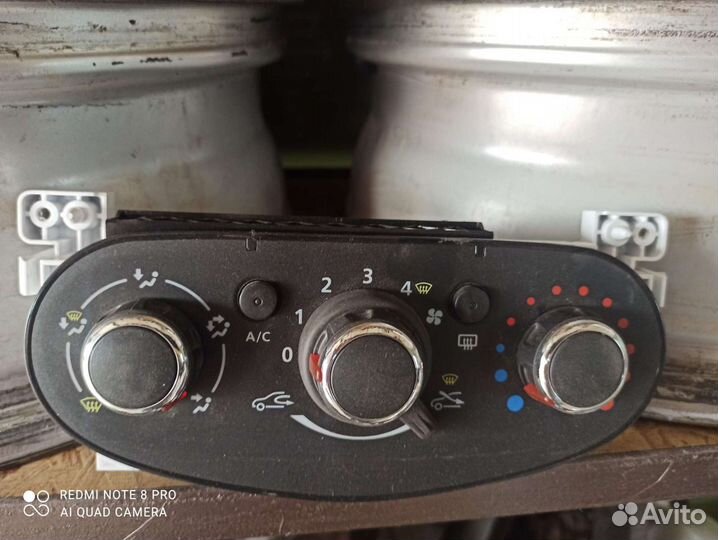 Панель управления кондиционером Renault Logan 2