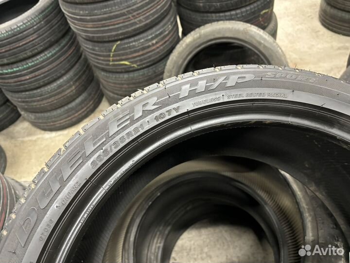 Bridgestone Dueler H/P Sport 295/35 R21