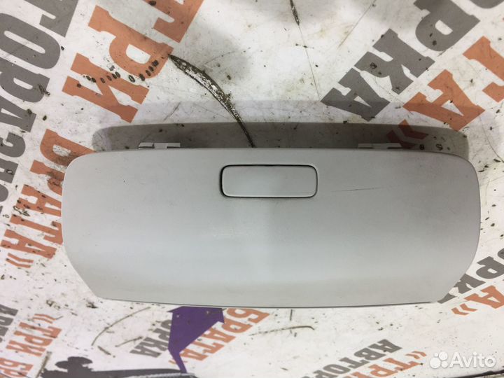 Фольксваген Пассат Очечница