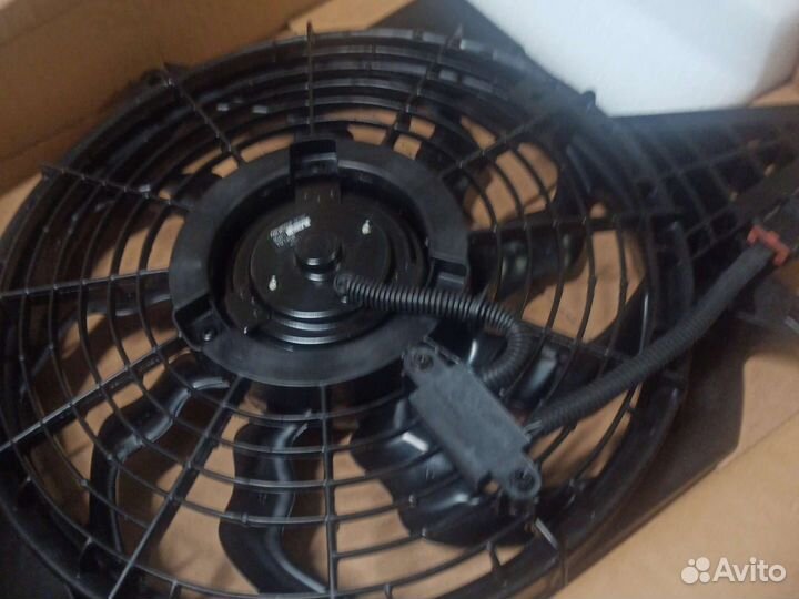 Grand Starex вентилятор