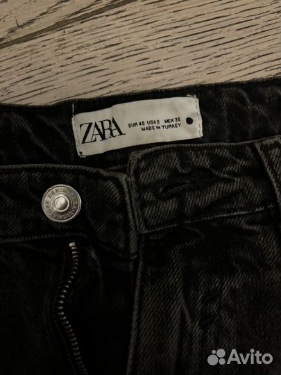 Джинсы zara черного цвета