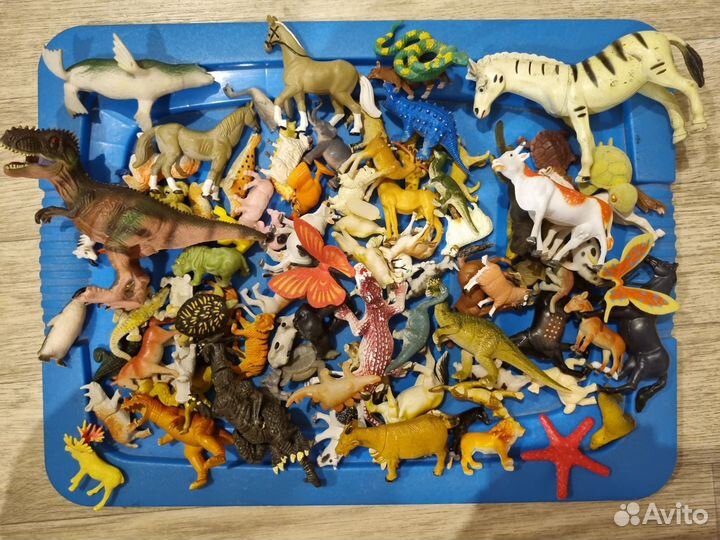 Фигурки животных и мульт герои