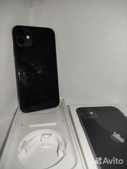 Телефон iPhone 11