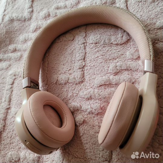 Беспроводные наушники JBL live460