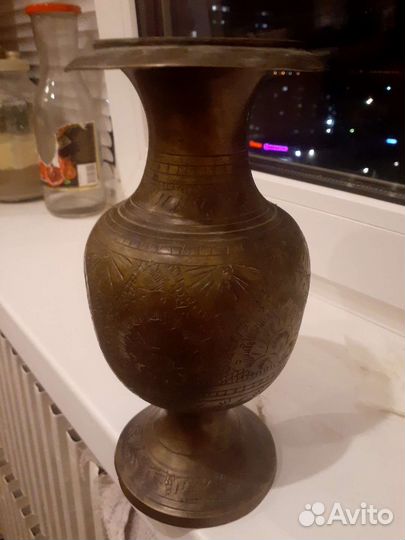 Старинная ваза