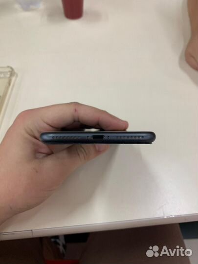 Телефон iPhone 8 plus 128gb