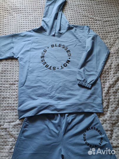 Спортивный костюм женский