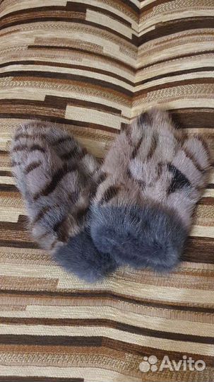 Норковые детские варежки