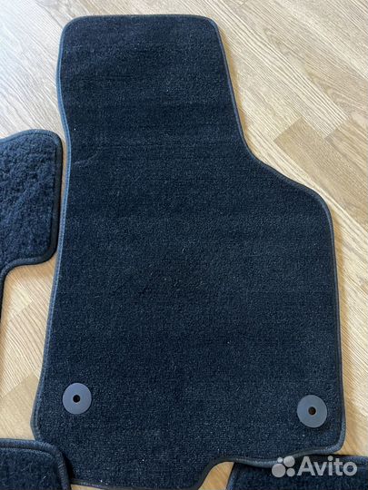 Автомобильные коврики ворсовые