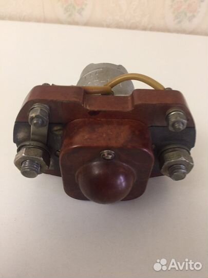 Размыкатель массы автомобильный км-200Д-В