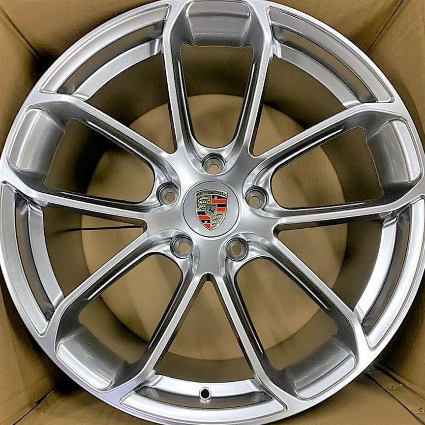 Литые диски Porsche 10×R22 5×130