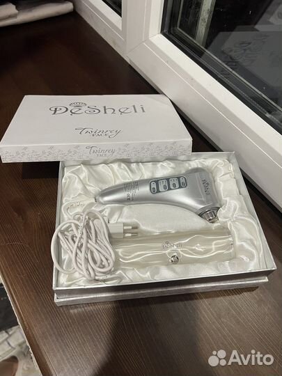 Массажер лица Desheli