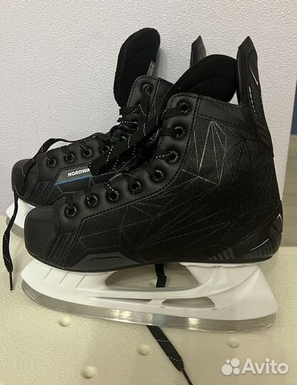 Коньки хоккейные