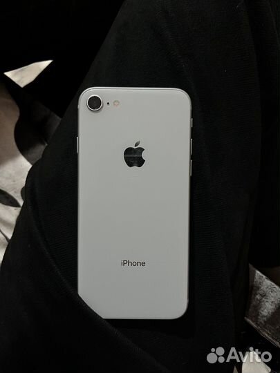 iPhone 8, 64 ГБ
