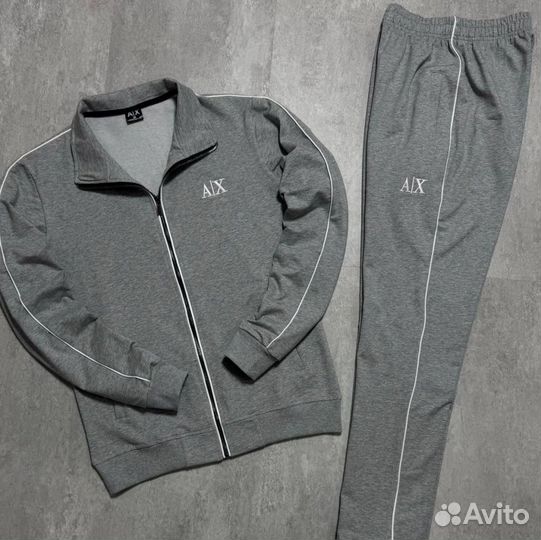 Костюмы для спорта Armani удобные