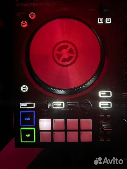 Dj контролер Traktor s2 mk3