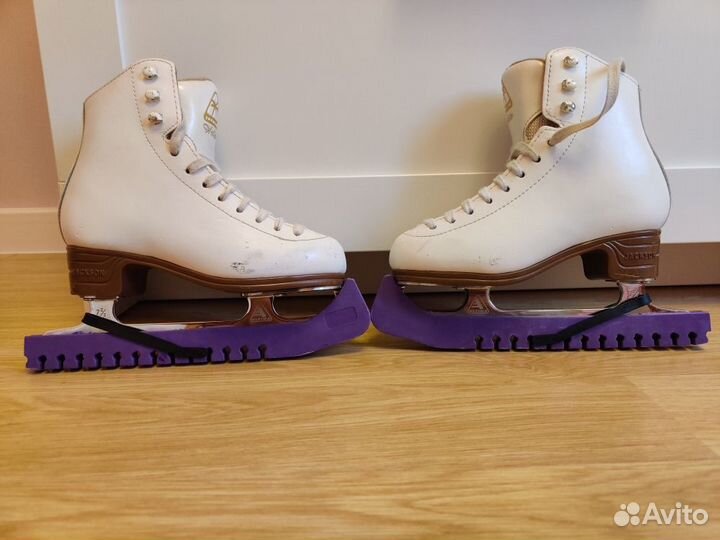 Фигурные коньки Jackson Artiste 13c