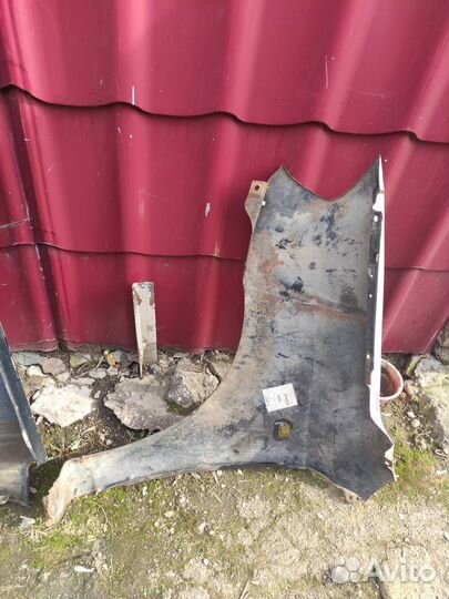 Правое крыло Шевроле Авео Т250