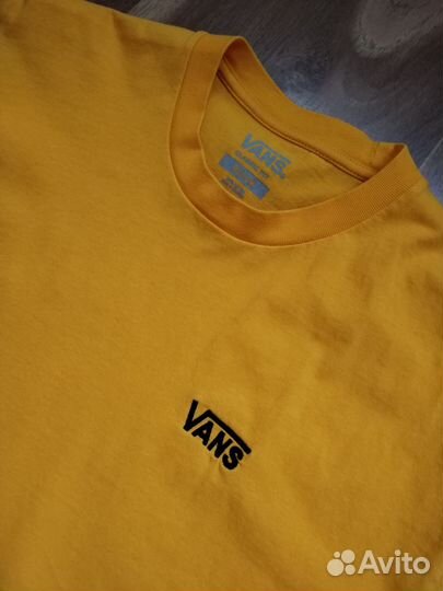 Футболка Vans