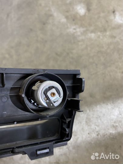 Консоль рычага кпп альмера н16