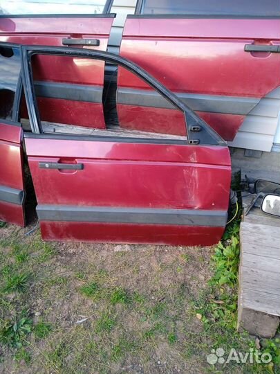 Двери на passat б3 4 шт