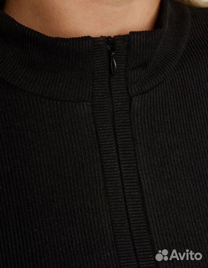 Топ с длинным рукавом