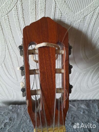 Акустическая гитара