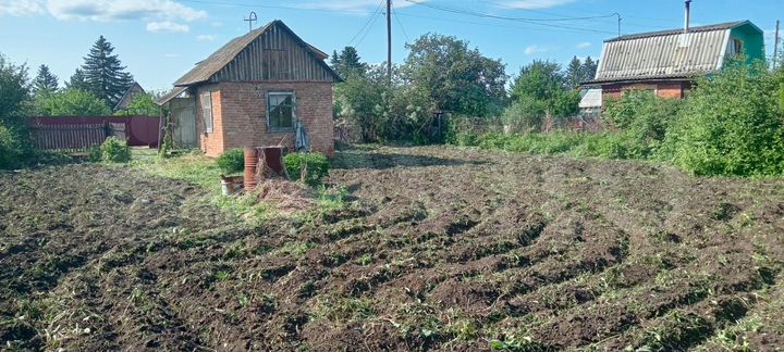 Дача 15 м² на участке 6 сот.