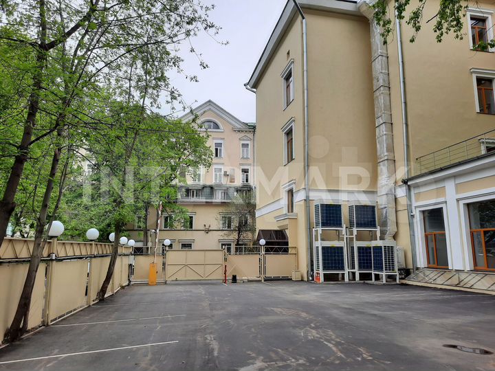 Продам здание, 3697.6 м²