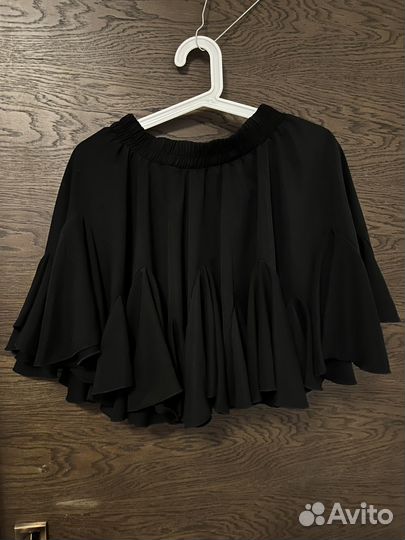 Черная юбка объемная