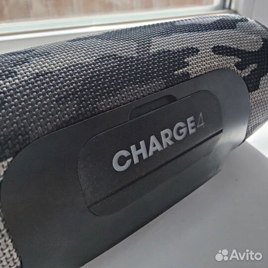 Колонка JBL charge 4