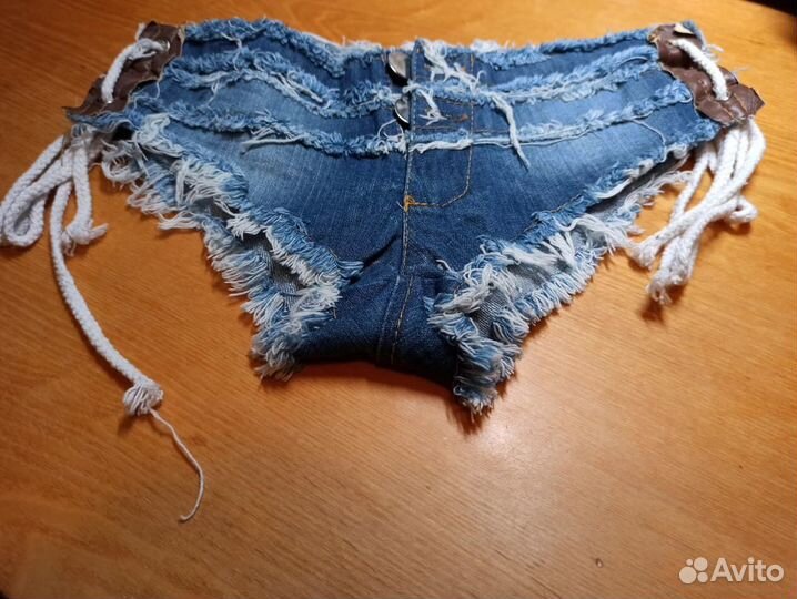 Шорты джинсовые. Новые. Размер 40-44