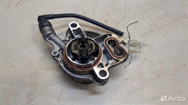 Насос вакуумный Peugeot 406, 2000