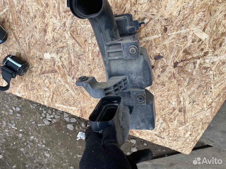 Резонатор воздушного фильтра