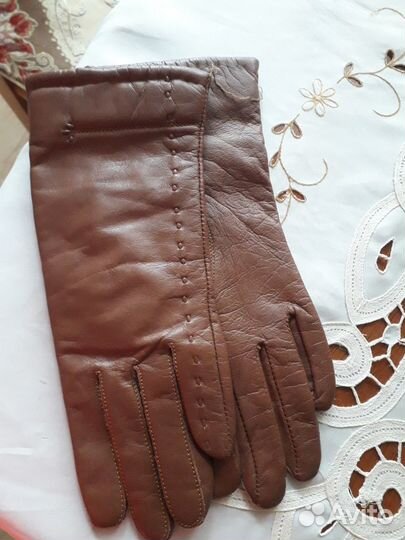 Перчатки из натуральной кожи новые