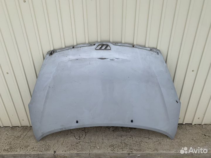 Капот Toyota Wish