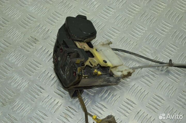 Замок боковой двери передний правый Hyundai