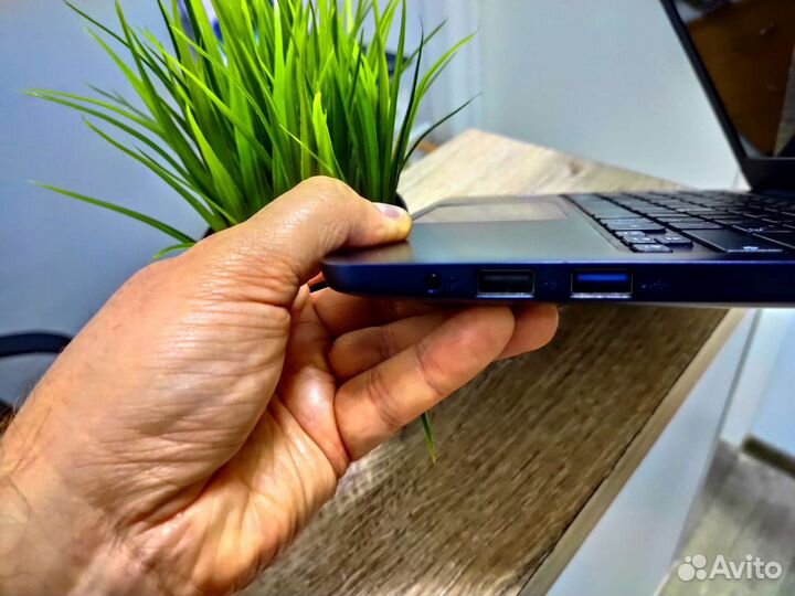 Нетбук asus E202S