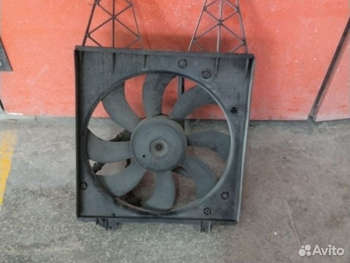 Фольксваген поло 08 г диффузор радиатора